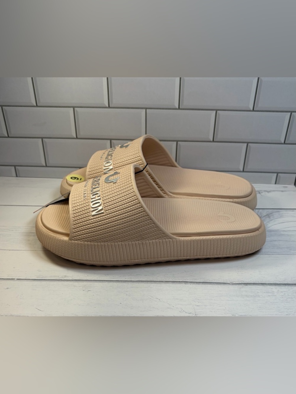 True Religion  Size:9 Ladies Slides in Blush  Color:Nude - Picture 5 of 7